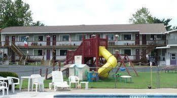 Legacy Inn & Suites Of Lake George Exterior foto